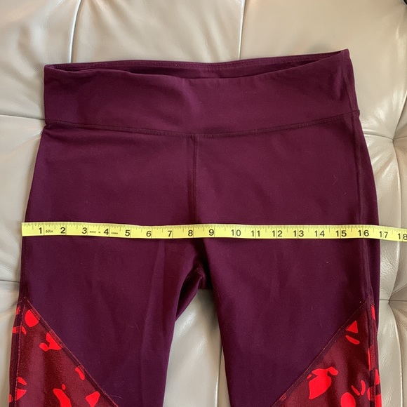 Fabletics Salar Statement PowerHold Capri - Picture 7 of 10